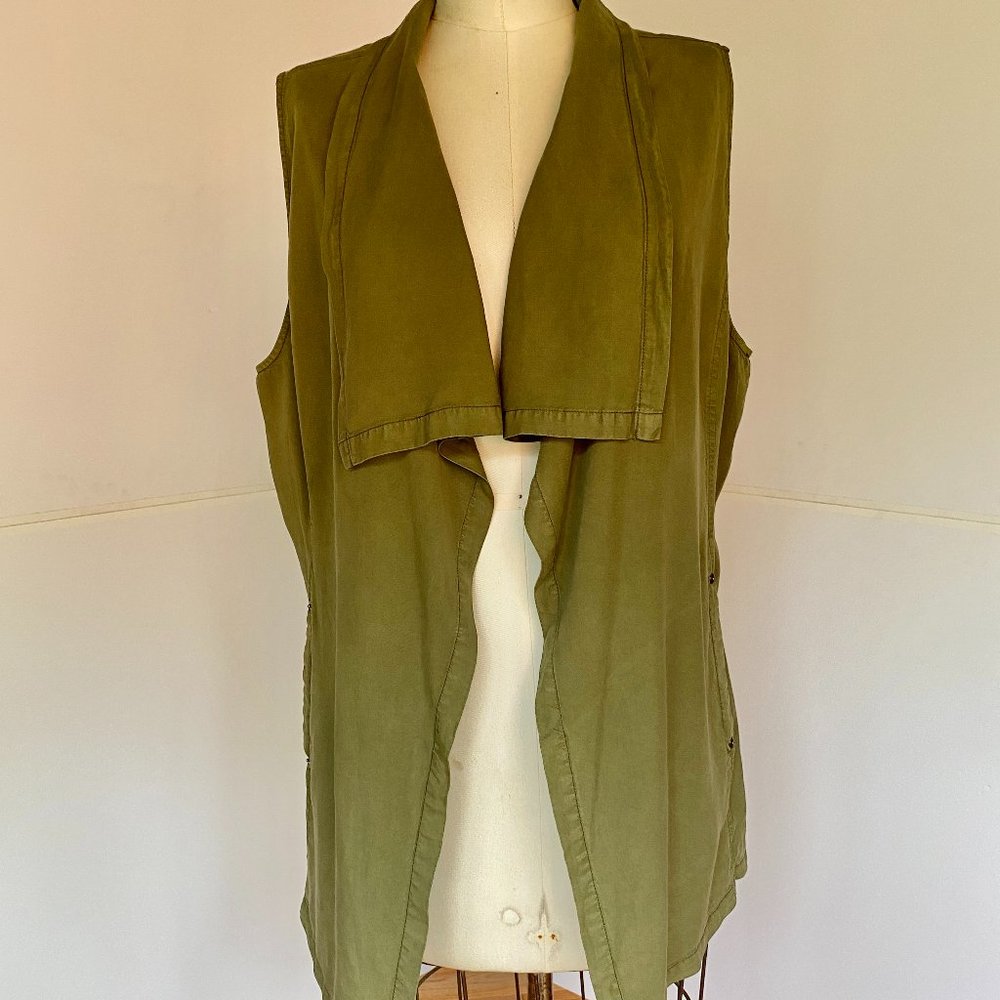 Fourteenth Place Long Sleeveless Vest - Khaki Green